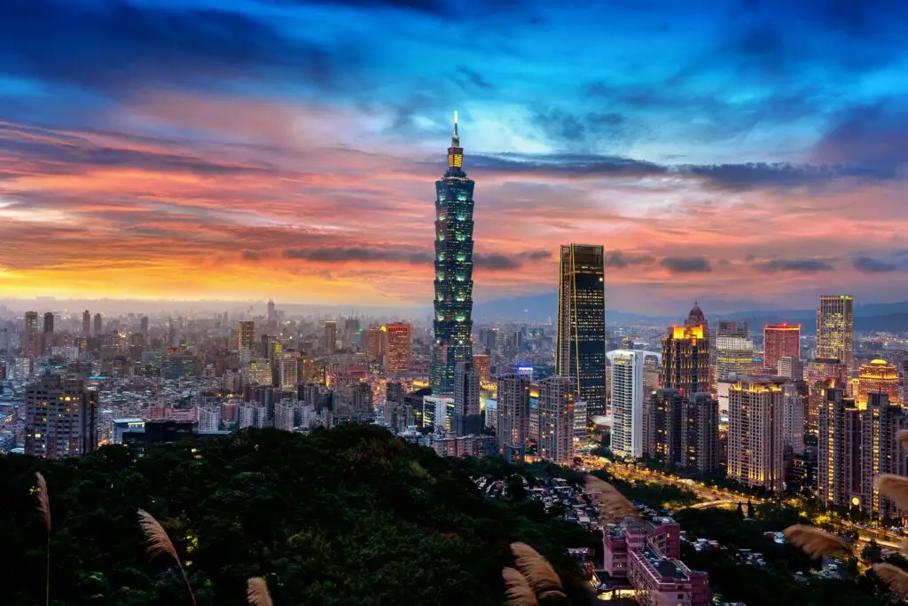 The Taipei 101 skyscraper and city skyline at sunset in Taiwan — the backdrop for teachers who join the Teach Taiwan program and live in one of Asia's most dynamic cities