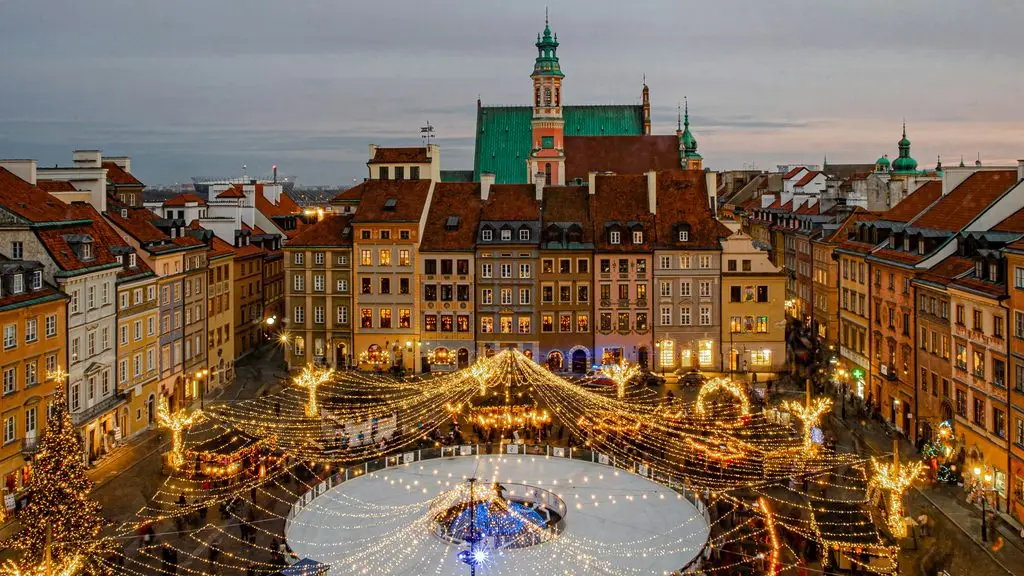 European Christmas markets at night, where to stay guide