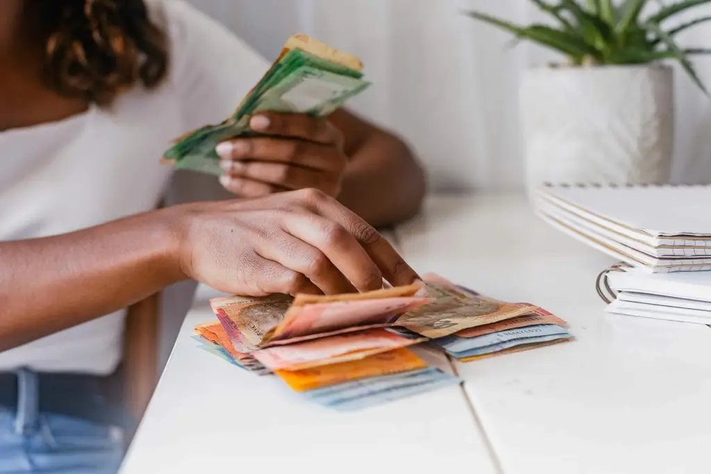 Counting stipend pay for a summer teaching abroad program